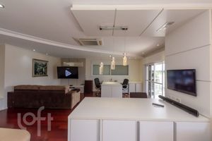 Image 34 - 573359