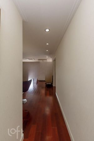 Image 21 - 573359