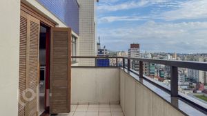 Image 38 - 573395
