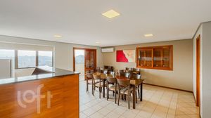 Image 39 - 573395