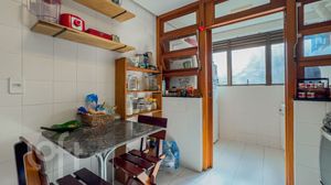 Image 16 - 573395