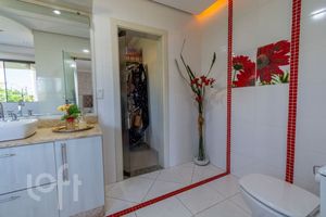 Image 33 - 573443