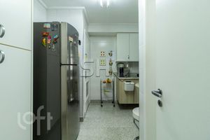 Image 10 - 573925
