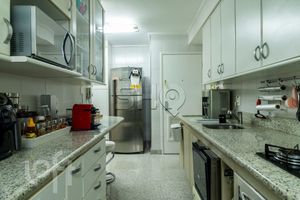 Image 7 - 573925