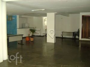 Image 35 - 573995