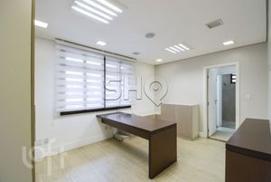 Image 19 - 574697