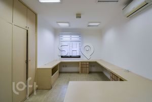 Image 30 - 574697