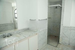 Image 15 - 574781