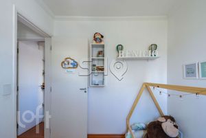 Image 11 - 574832