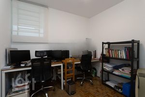 Image 22 - 574950