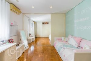 Image 19 - 575412