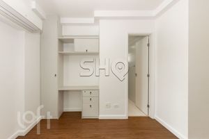 Image 22 - 575872