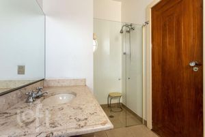 Image 19 - 575876