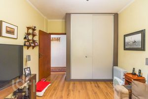Image 17 - 576324
