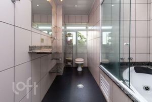 Image 17 - 576426