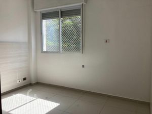 Image 8 - 576440