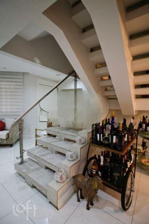 Image 8 - 576781