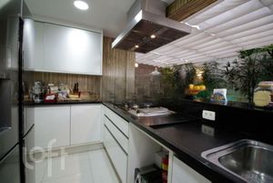 Image 17 - 576781