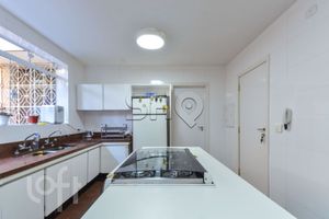 Image 29 - 577853