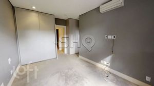 Image 40 - 577923