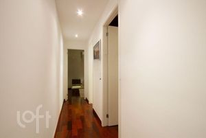 Image 30 - 578177