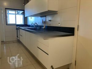 Image 30 - 578384