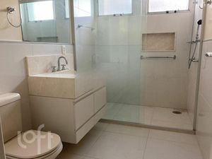 Image 10 - 578384