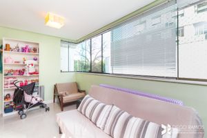 Image 7 - 5785