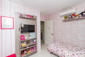 Image 15 - 5785