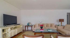 Image 4 - 578657