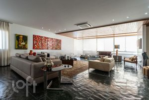 Image 4 - 579043