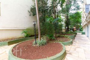 Image 32 - 579143