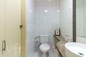 Image 11 - 579143