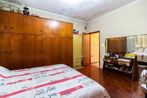 Image 21 - 579354