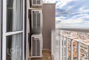 Image 17 - 579402