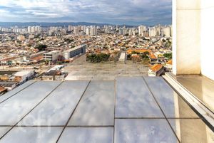 Image 10 - 579402