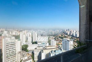 Image 10 - 579551