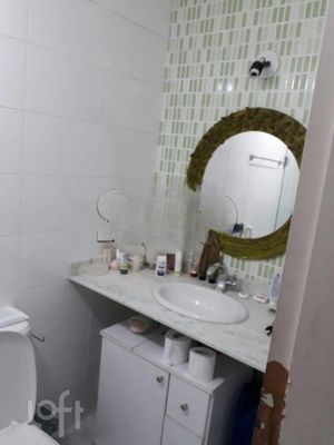 Image 8 - 579559