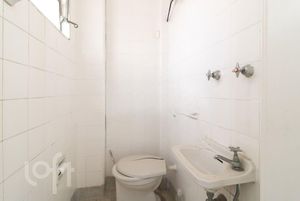 Image 33 - 579591
