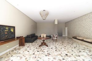 Image 34 - 579591