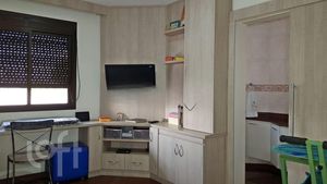 Image 11 - 579742