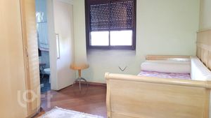 Image 10 - 579742