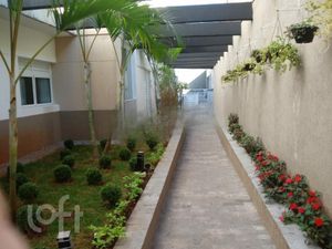 Image 11 - 579776