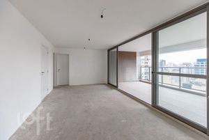 Image 4 - 579799