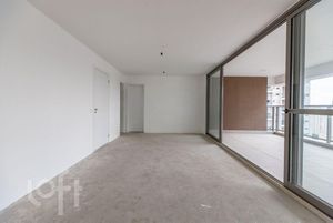 Image 3 - 579799