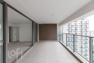 Image 7 - 579799