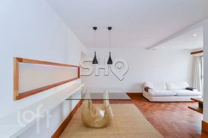 Image 1 - 579809