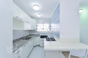 Image 11 - 579809