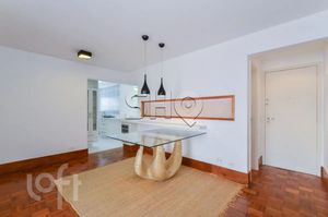 Image 3 - 579809