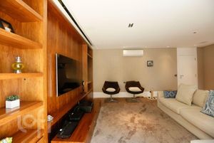 Image 3 - 579987